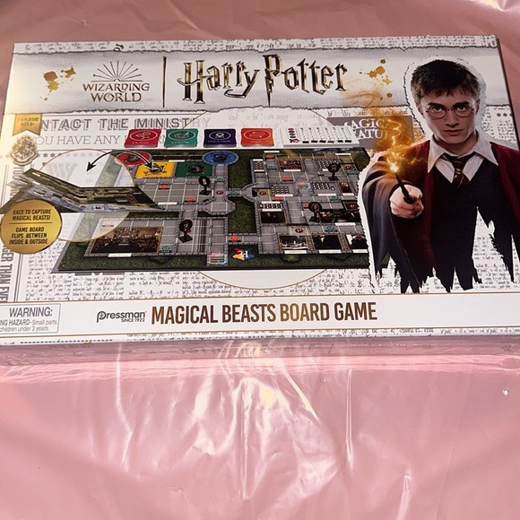 Harry Potter Magical Beasts Board Game - Picture 1 of 5